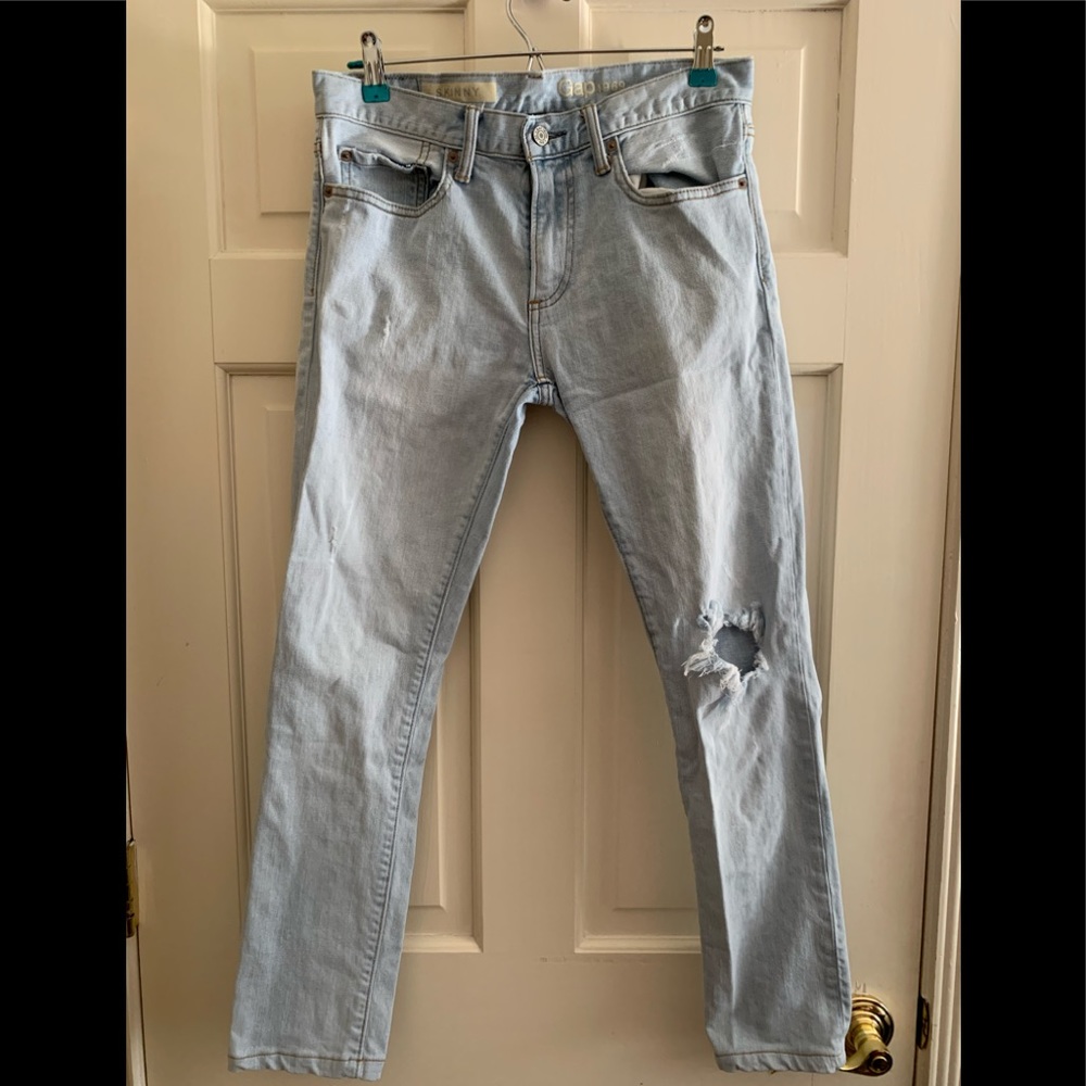 GAP Distressed Jeans 30x28